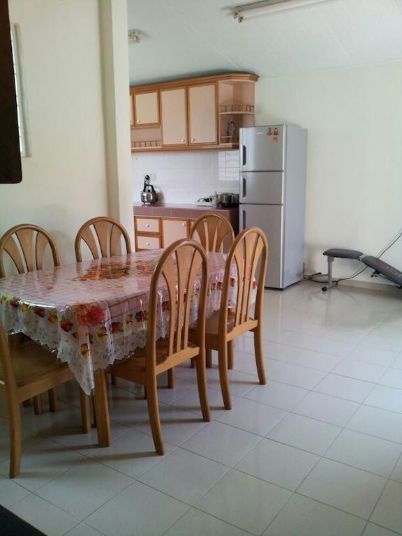 Carols Guesthouse Near Jonker And Satay Celup Малакка Номер фото